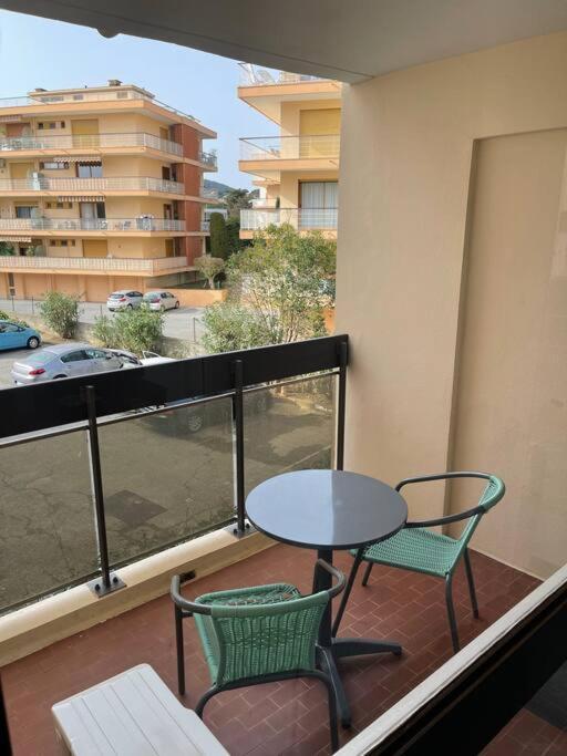 Proche Mer Et Centre Appart 2 Pieces Wifi&Clim Sainte-Maxime Eksteriør bilde