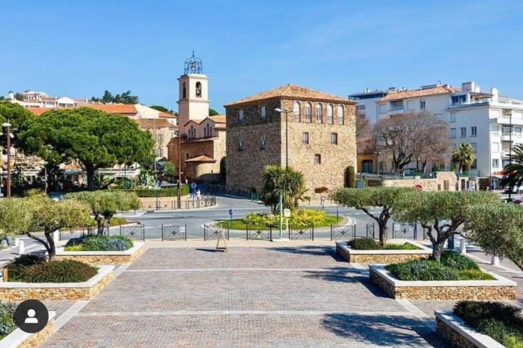 Proche Mer Et Centre Appart 2 Pieces Wifi&Clim Sainte-Maxime Eksteriør bilde